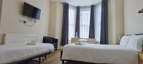 Entire 2 bedroom Apt in central location, Newly Refurbished